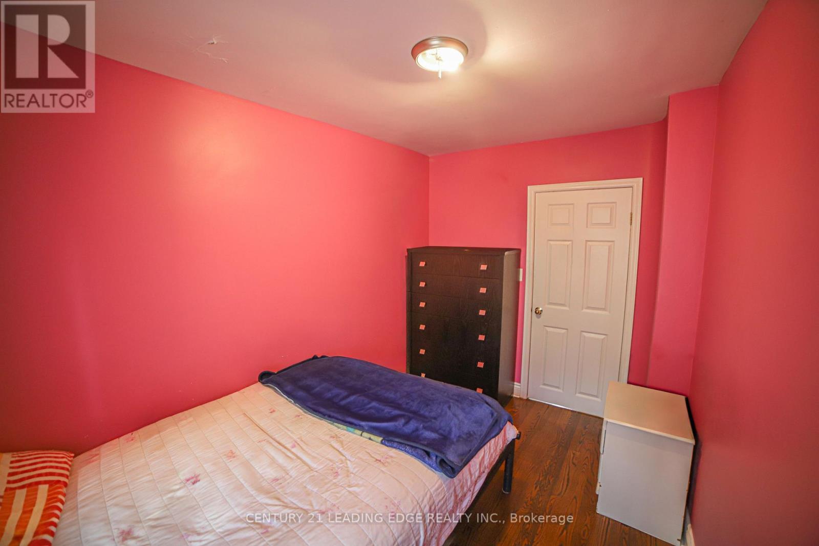 11 Chestnut Hills Crescent, Toronto, Ontario  M9A 2W3 - Photo 21 - W12476337