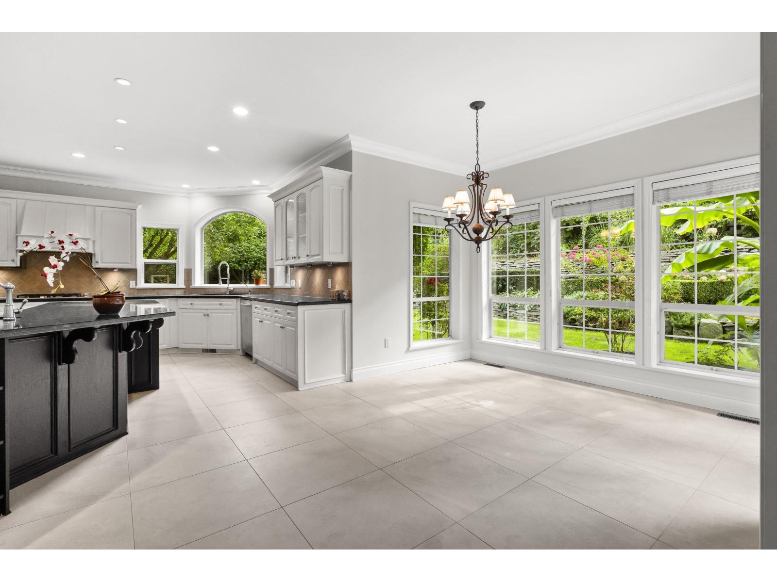 14320 29a Avenue, Surrey, British Columbia  V4P 2H6 - Photo 11 - R3061449
