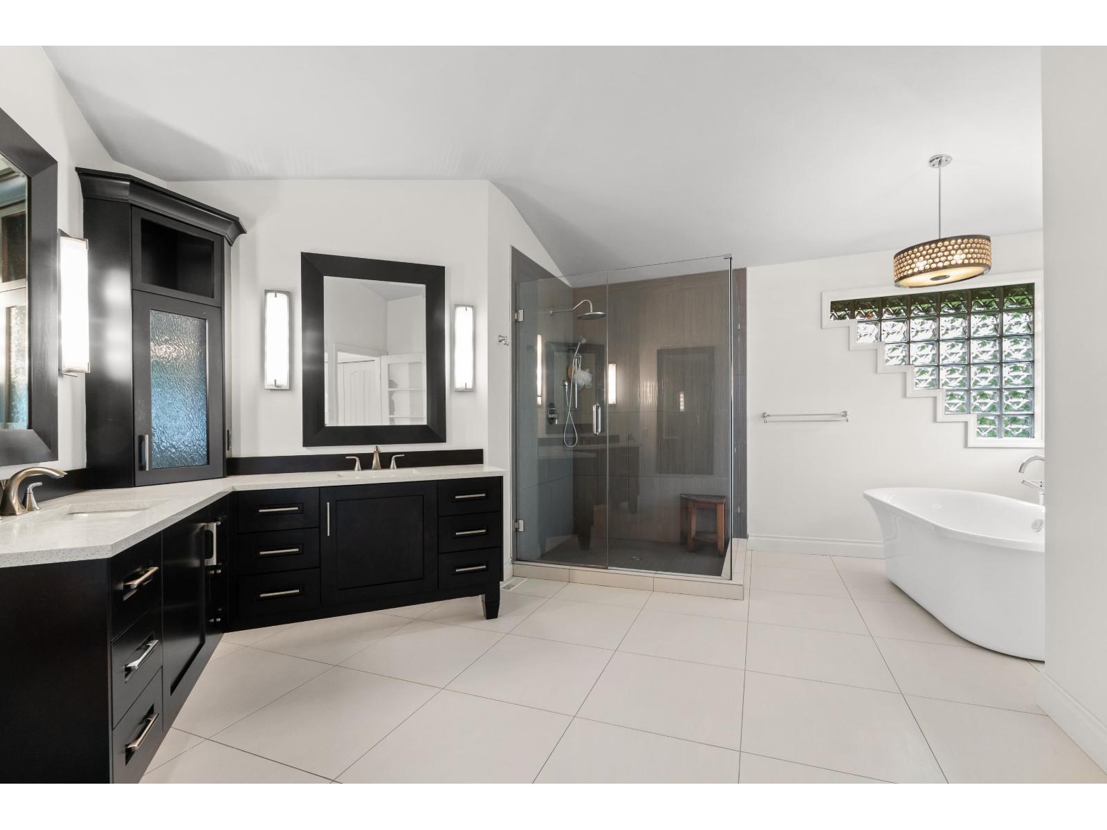 14320 29a Avenue, Surrey, British Columbia  V4P 2H6 - Photo 18 - R3061449