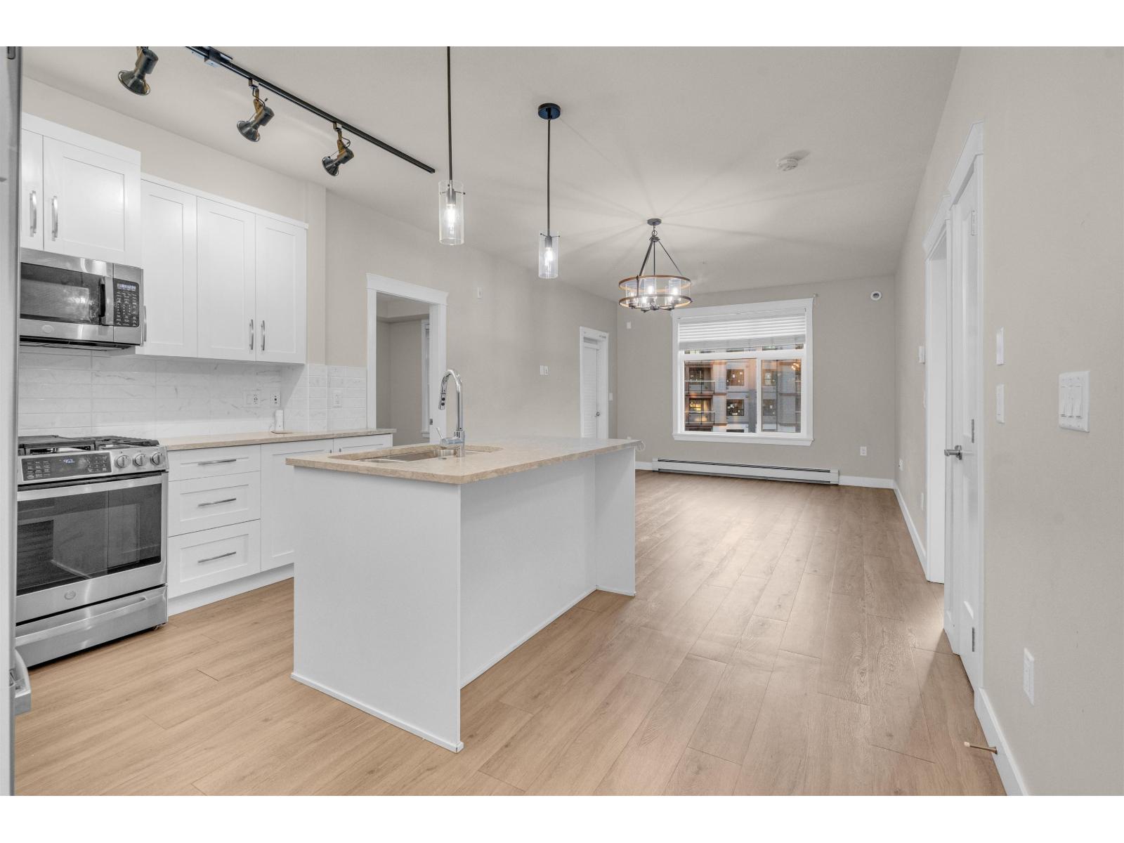 406 11077 Ravine Road, Surrey, British Columbia  V3T 0R7 - Photo 6 - R3059849