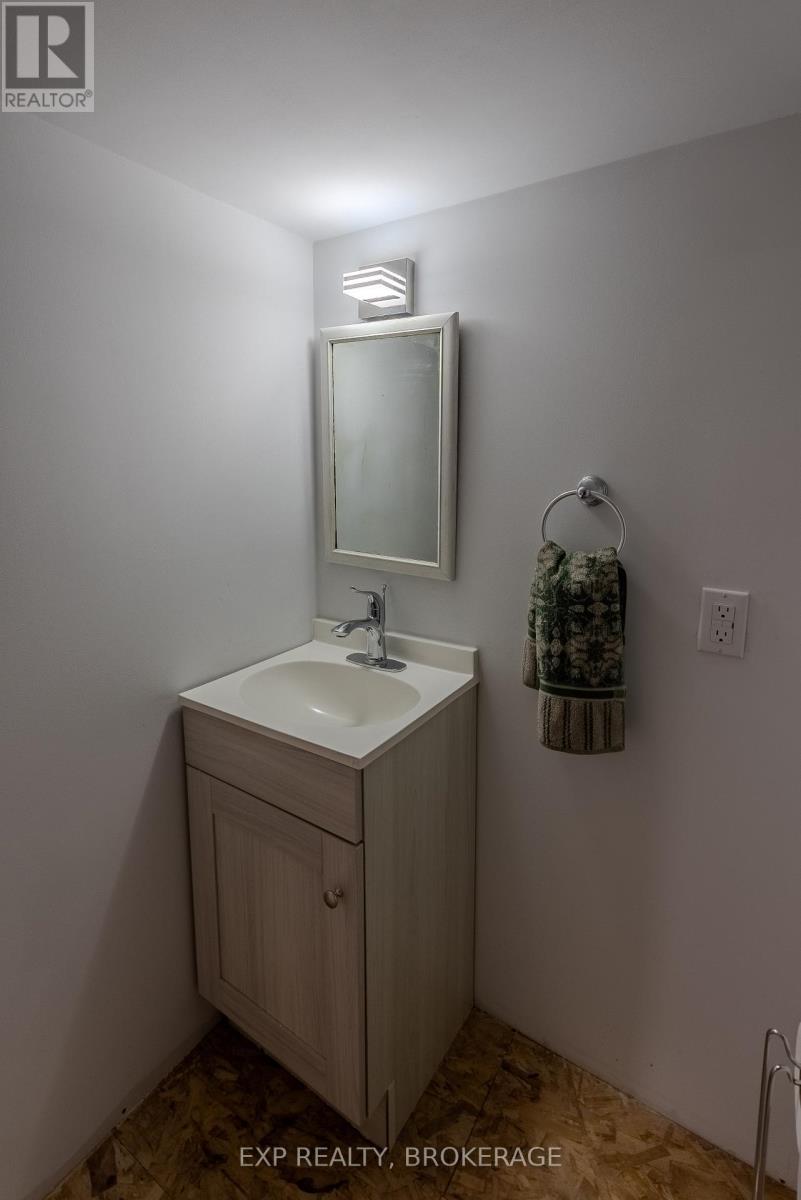 6187 Arden Road S, Frontenac, Ontario  K0H 1B0 - Photo 27 - X12479227