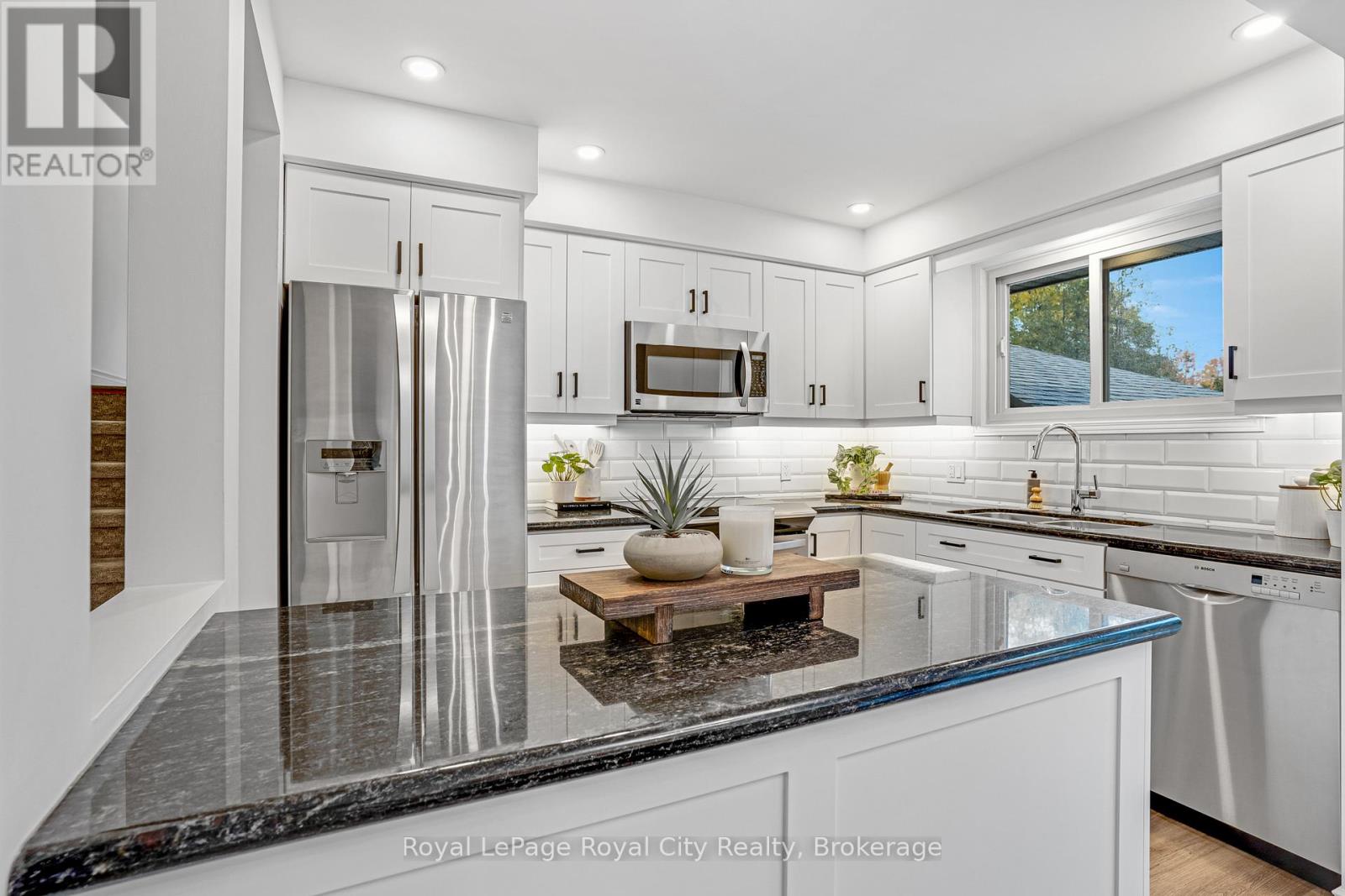 31 Lambert Crescent, Guelph, Ontario  N1G 2R4 - Photo 22 - X12479218