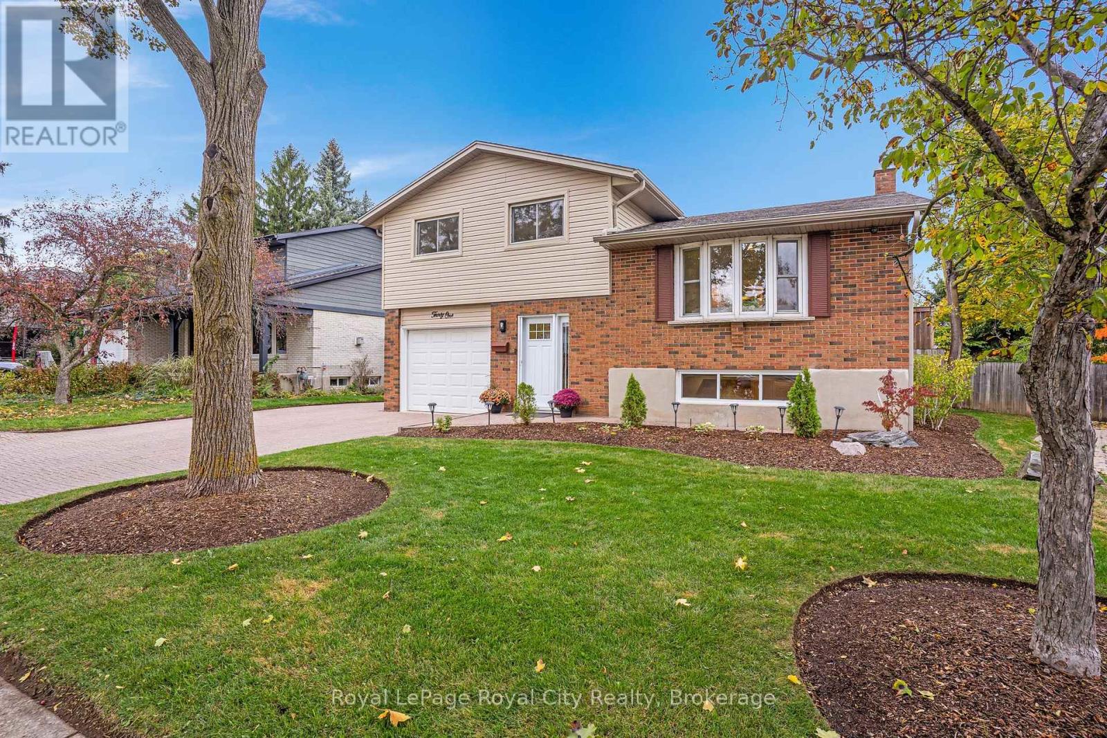31 Lambert Crescent, Guelph, Ontario  N1G 2R4 - Photo 3 - X12479218