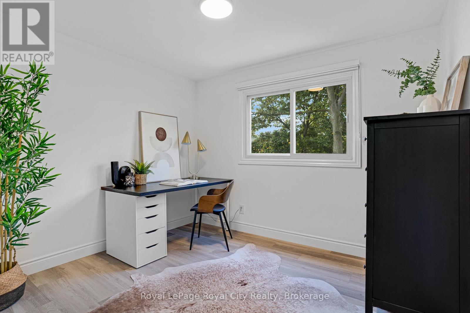 31 Lambert Crescent, Guelph, Ontario  N1G 2R4 - Photo 32 - X12479218