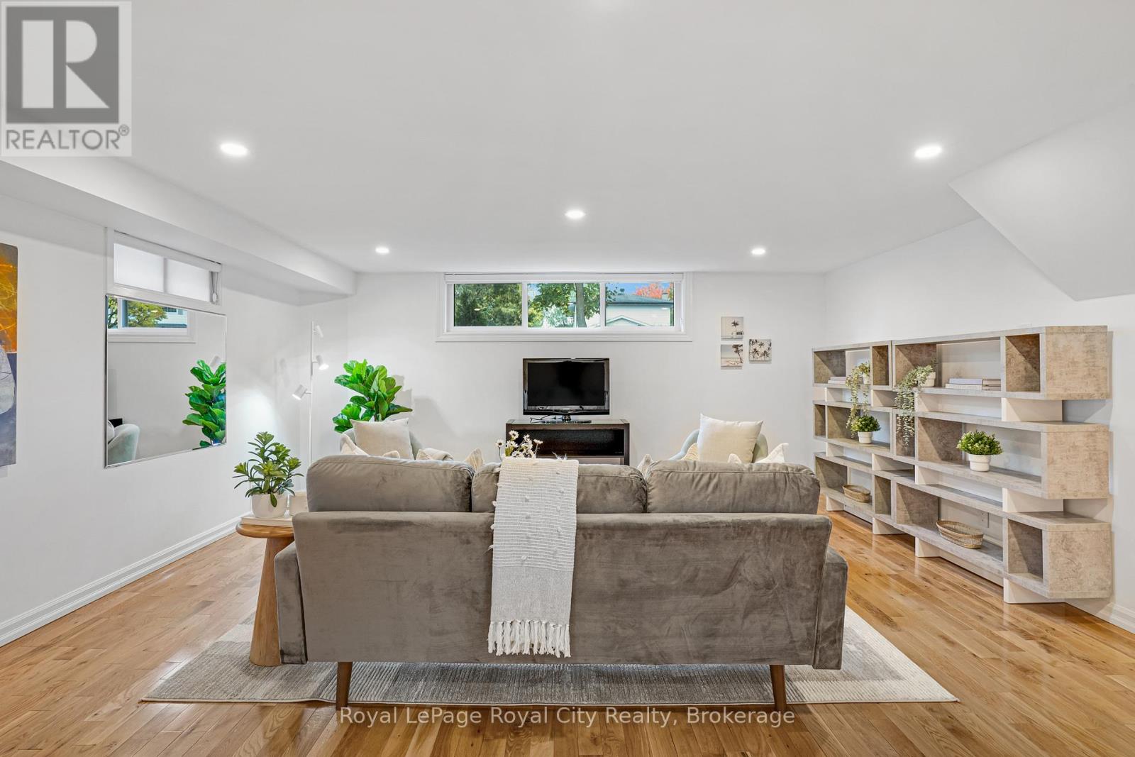31 Lambert Crescent, Guelph, Ontario  N1G 2R4 - Photo 35 - X12479218