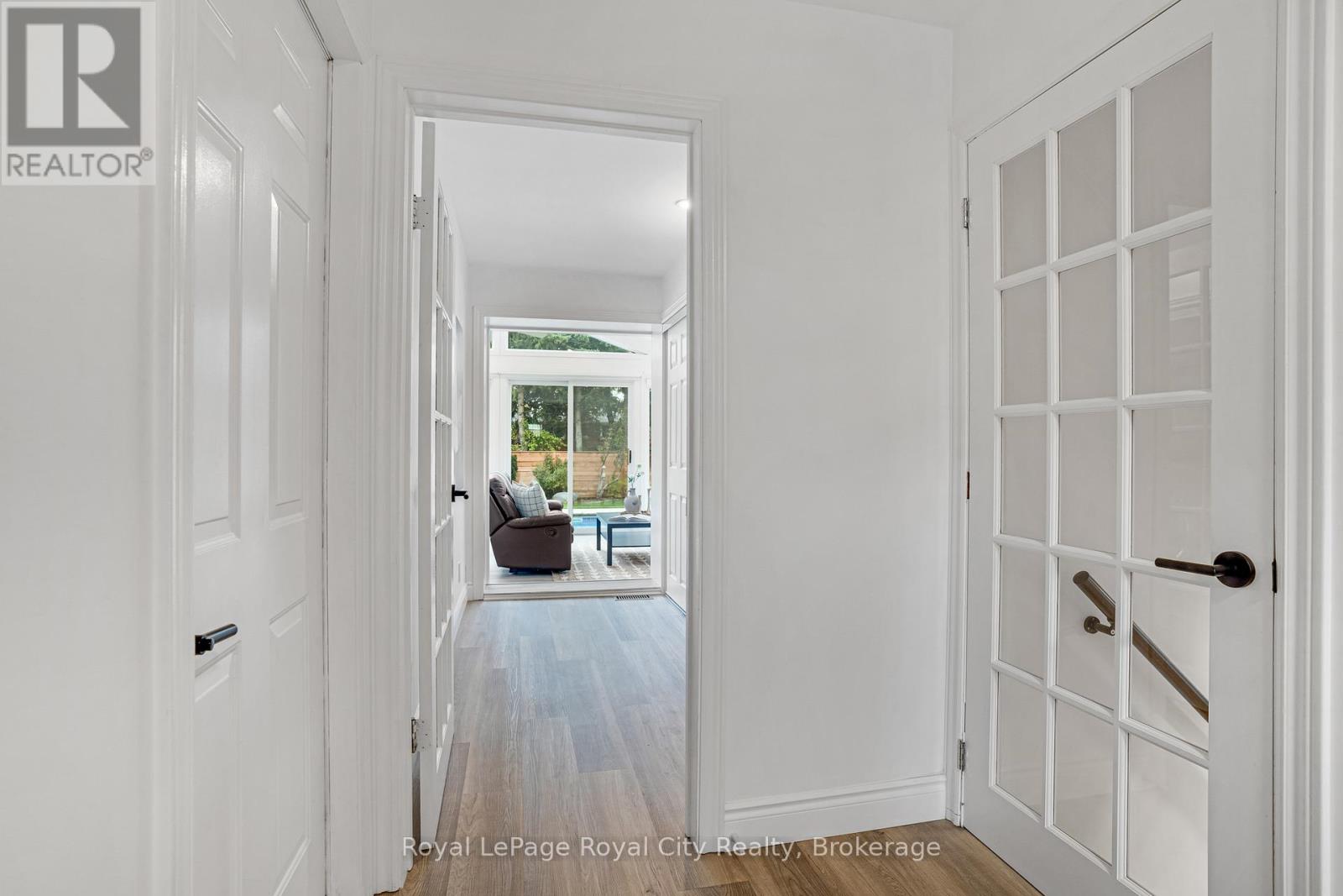 31 Lambert Crescent, Guelph, Ontario  N1G 2R4 - Photo 8 - X12479218