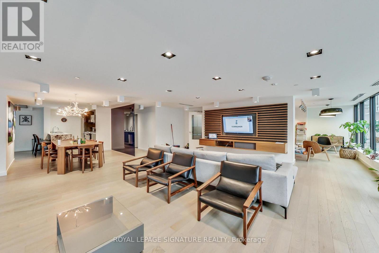 1505 - 111 Bathurst Street, Toronto (Waterfront Communities), Ontario  M5V 0M9 - Photo 16 - C12479071