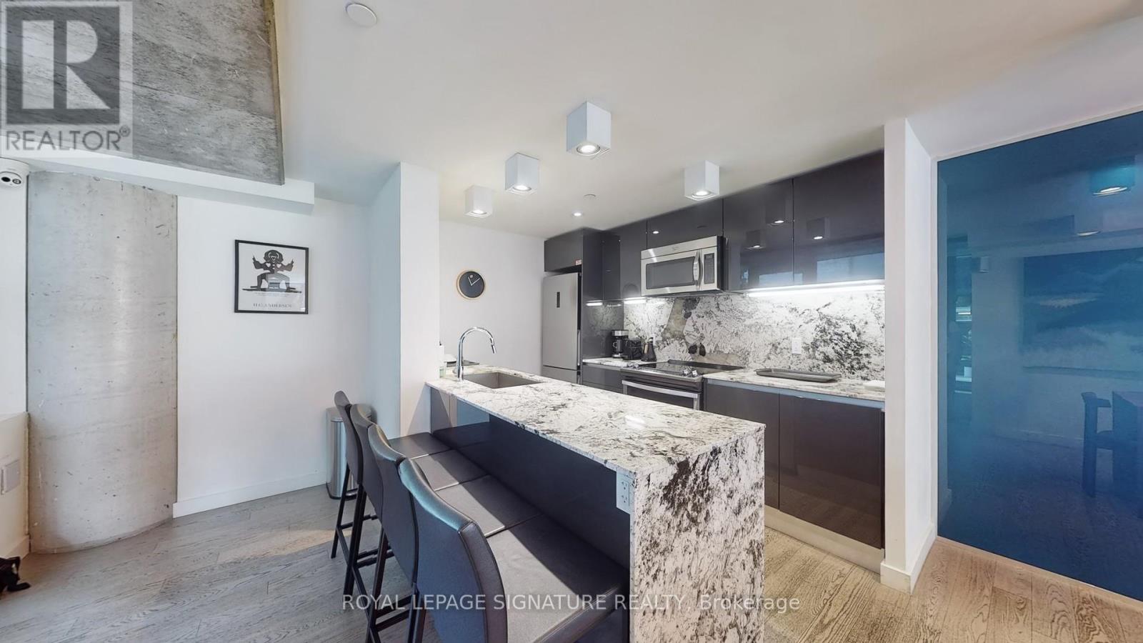 1505 - 111 Bathurst Street, Toronto (Waterfront Communities), Ontario  M5V 0M9 - Photo 19 - C12479071