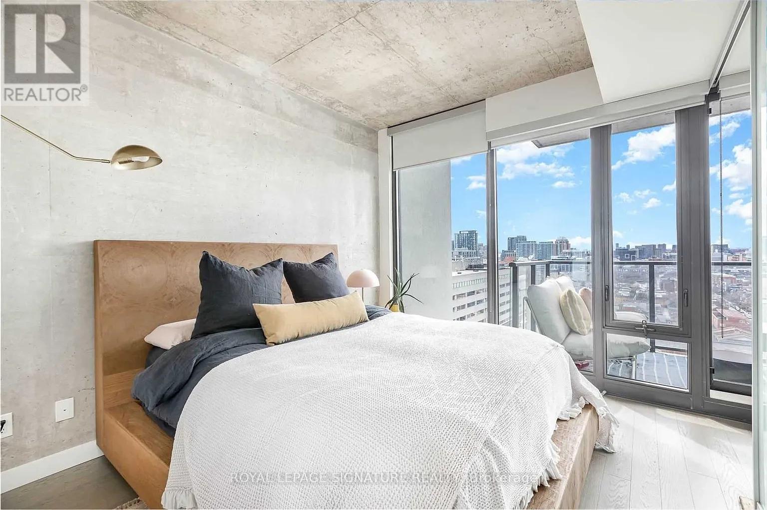 1505 - 111 Bathurst Street, Toronto (Waterfront Communities), Ontario  M5V 0M9 - Photo 6 - C12479071