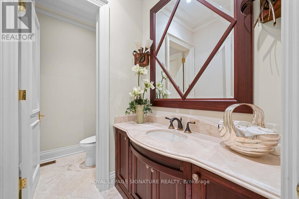 428 Glengrove Avenue, Toronto, Ontario  M5N 1X2 - Photo 13 - C12479073