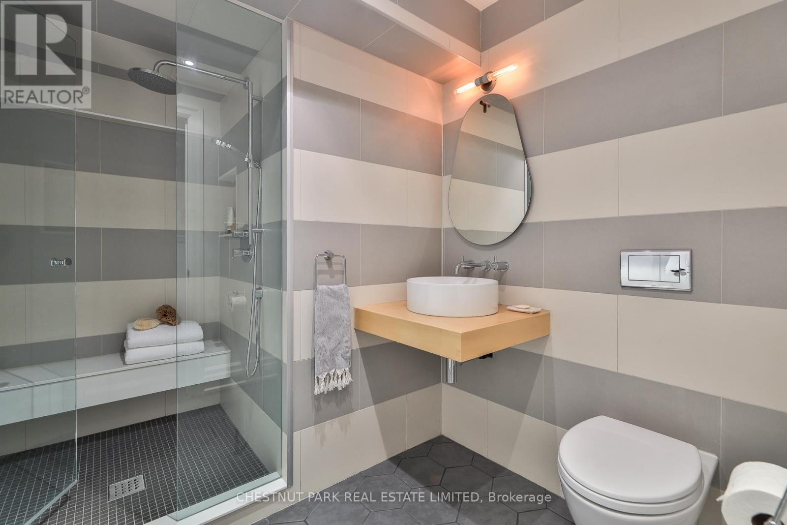 56 Spruce Street, Toronto, Ontario  M5A 2H9 - Photo 36 - C12479074