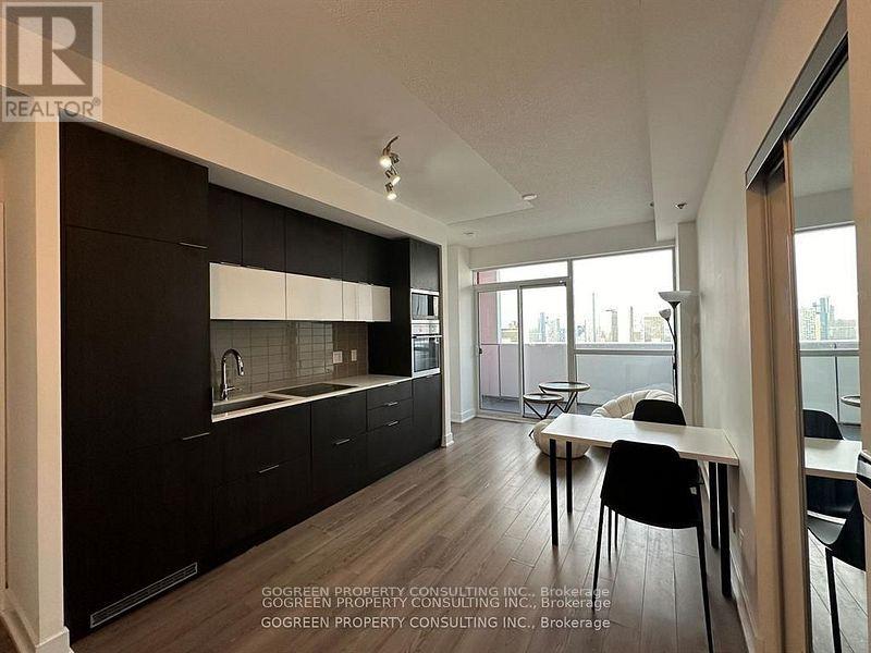 3404 - 318 Richmond Street W, Toronto, Ontario  M5V 1X2 - Photo 2 - C12479109