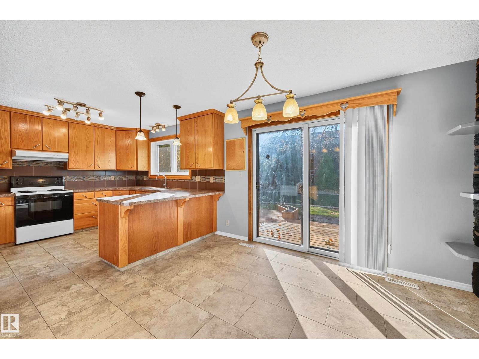 3917 43 Av, Leduc, Alberta  T9E 4V6 - Photo 5 - E4463248