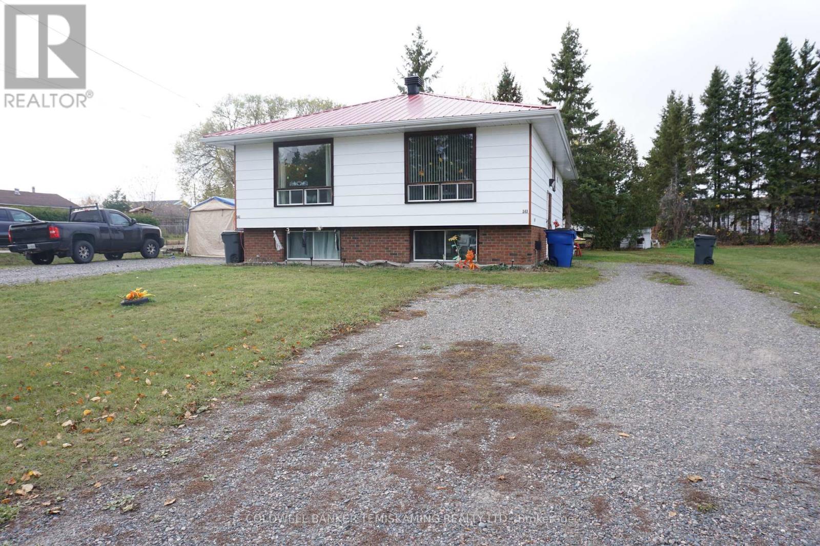 141-143 Station Street, Temiskaming Shores, Ontario P0J 1R0 - Photo 3 - T12479131