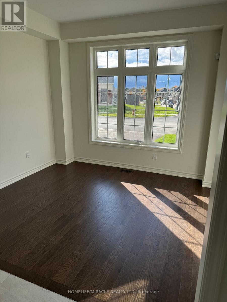11 Cranes Heights, Adjala-Tosorontio (Colgan), Ontario  L0G 1W0 - Photo 6 - N12478357
