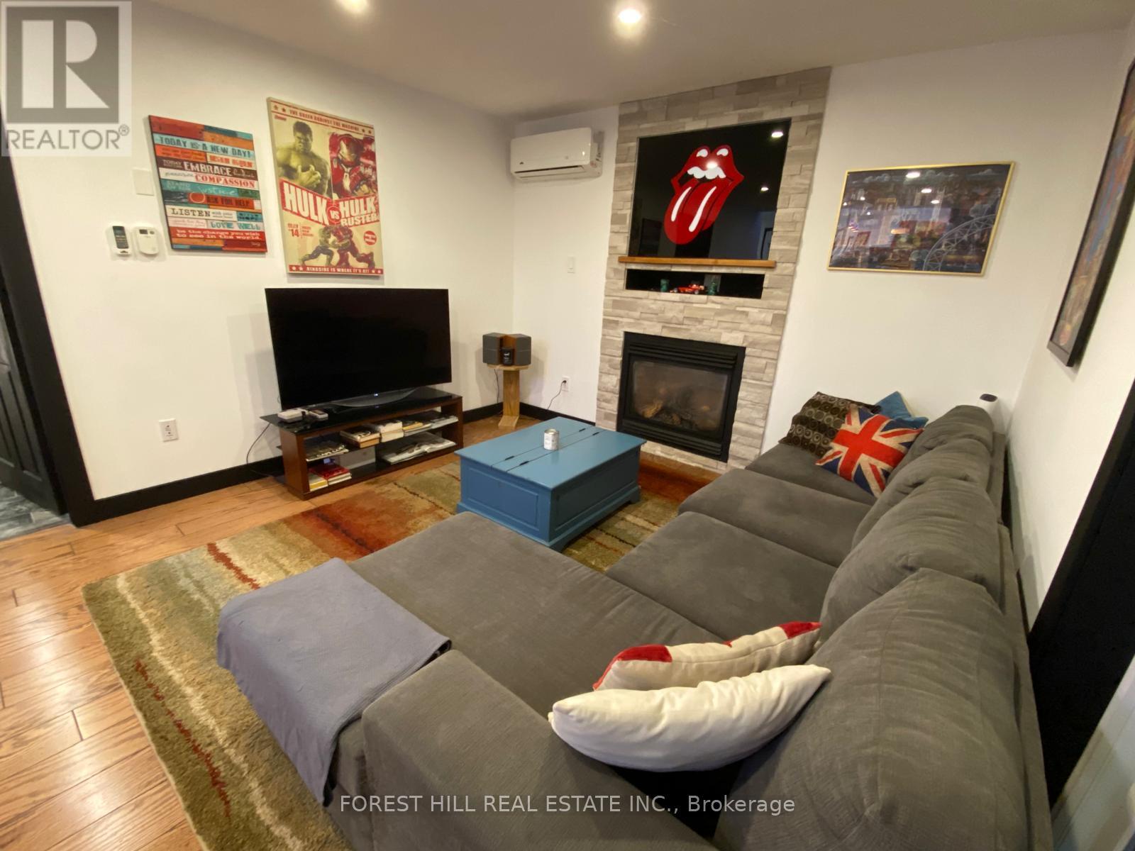 216 Timmons Street, Blue Mountains, Ontario  L9Y 0L2 - Photo 8 - X12418421