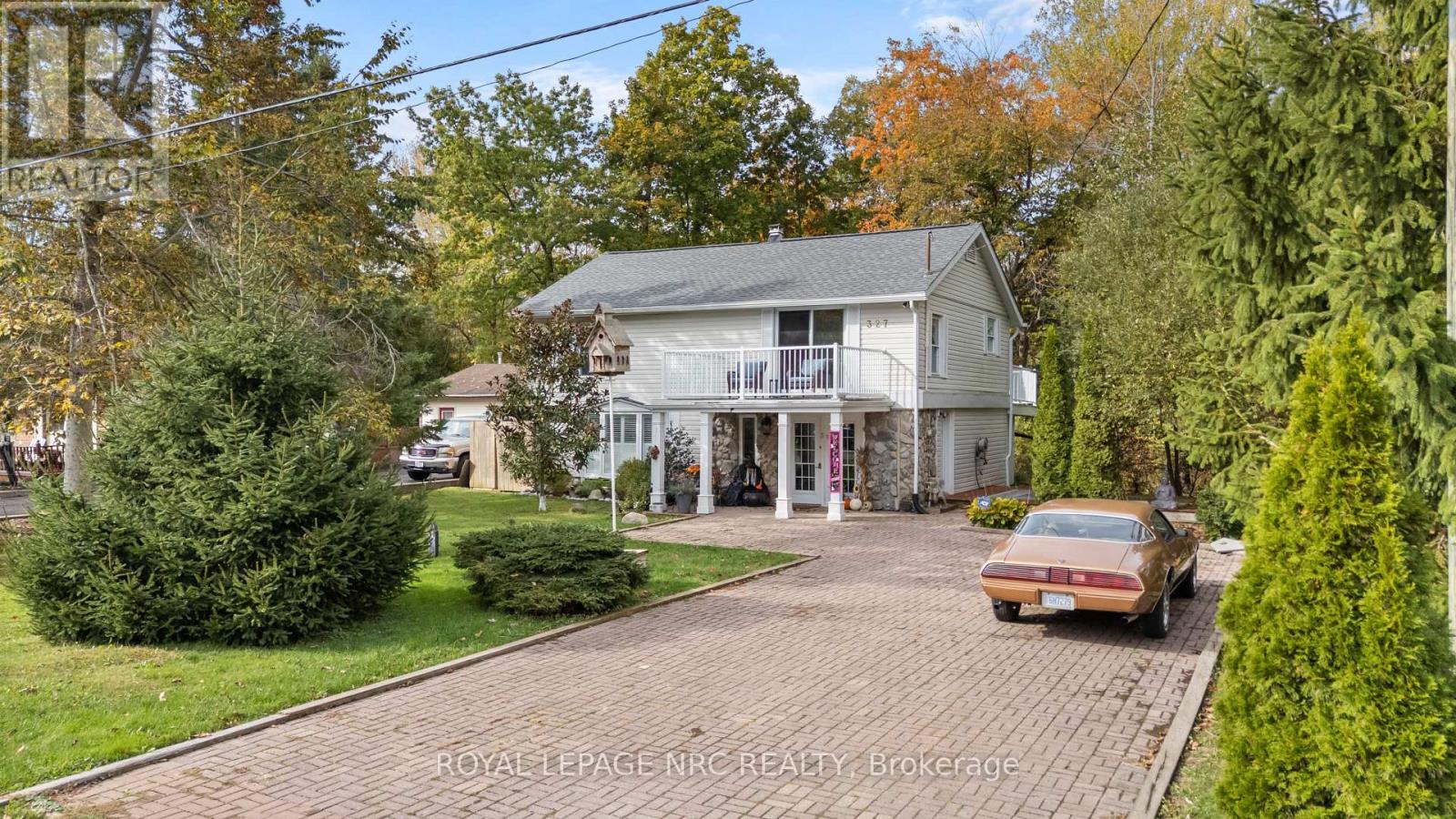 327 Maple Leaf Avenue N, Fort Erie, Ontario  L0S 1N0 - Photo 1 - X12479133