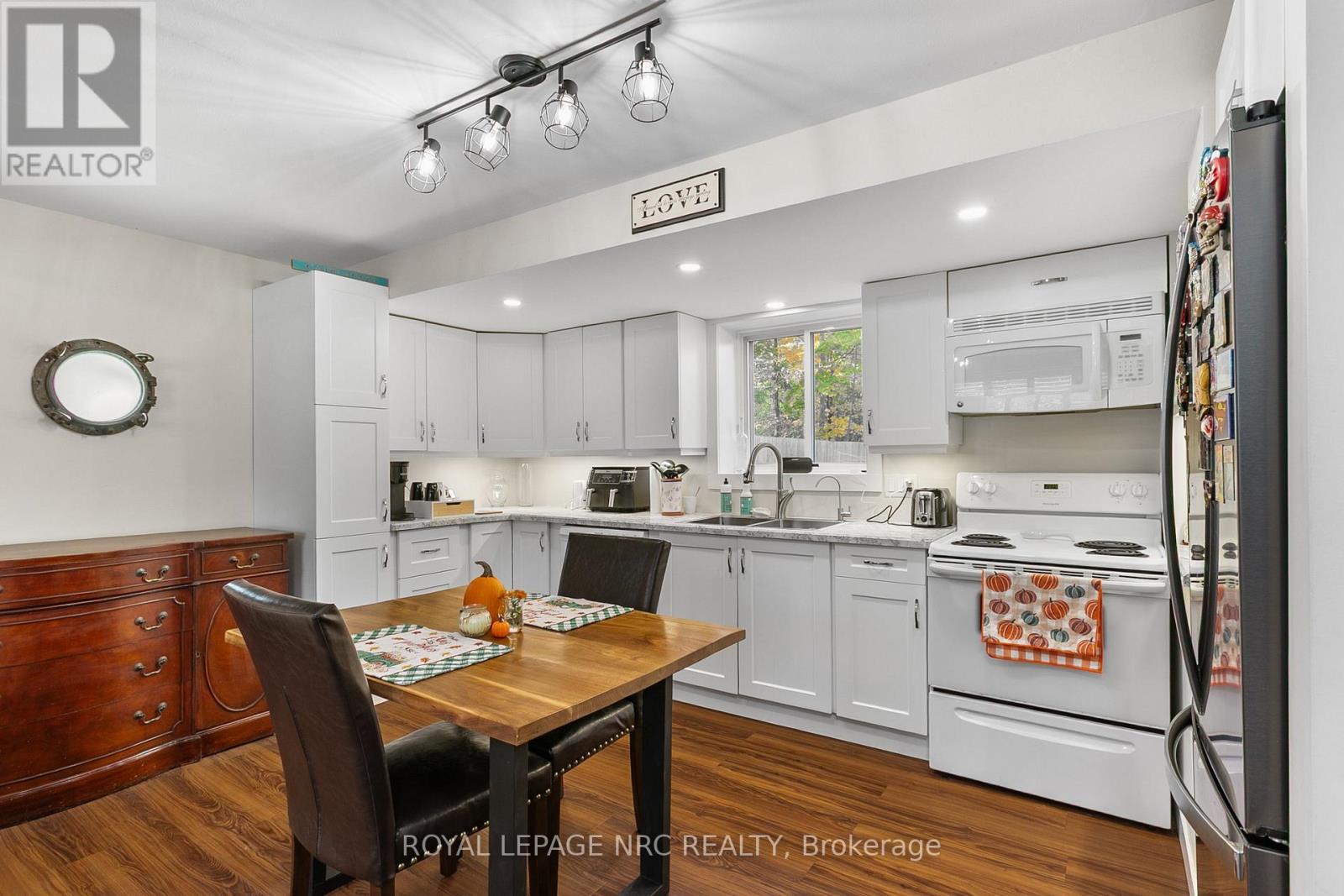 327 Maple Leaf Avenue N, Fort Erie, Ontario  L0S 1N0 - Photo 16 - X12479133