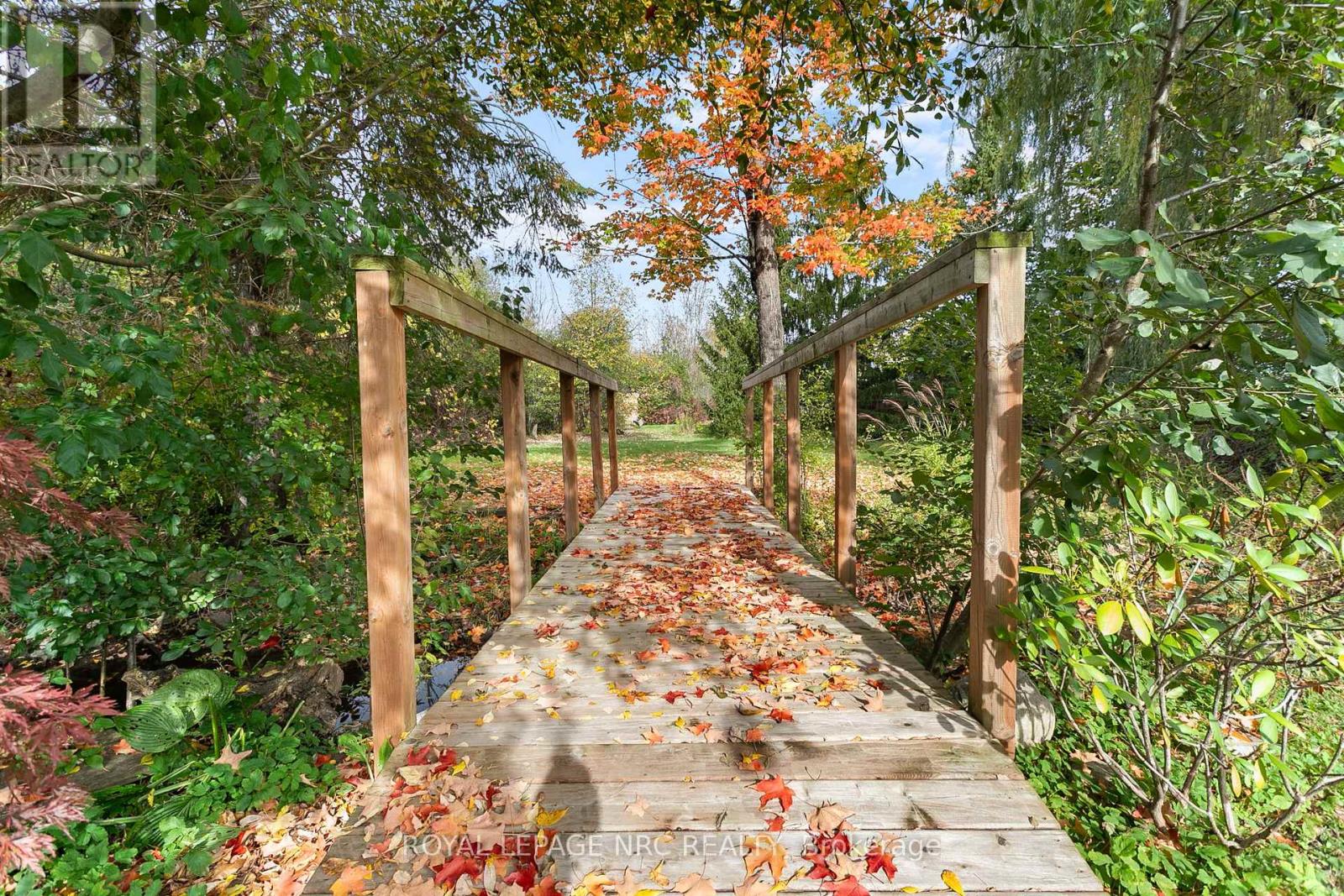 327 Maple Leaf Avenue N, Fort Erie, Ontario  L0S 1N0 - Photo 26 - X12479133