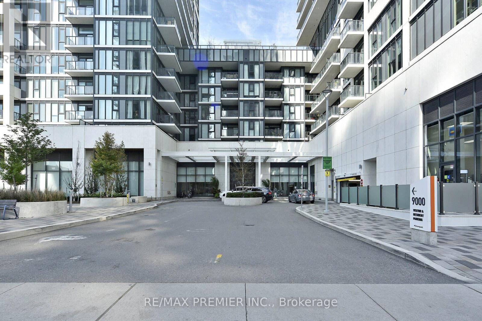 215 - 9000 Jane Street, Vaughan, Ontario  L4K 0M6 - Photo 2 - N12479060