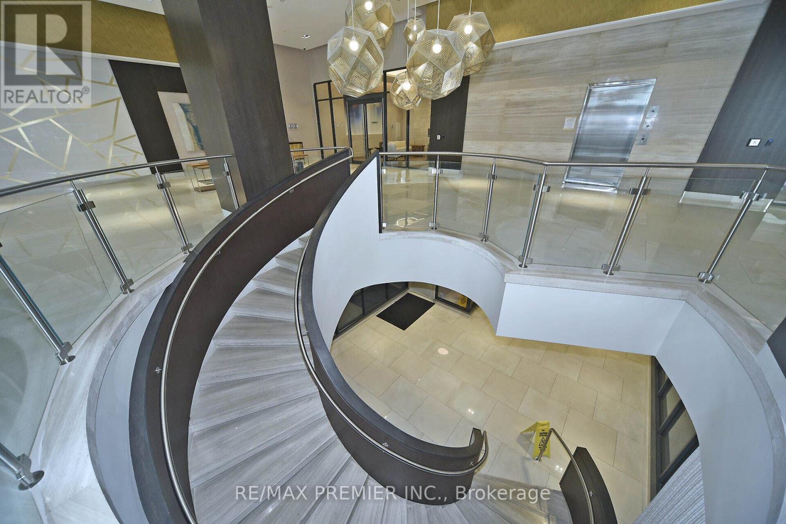215 - 9000 Jane Street, Vaughan, Ontario  L4K 0M6 - Photo 9 - N12479060