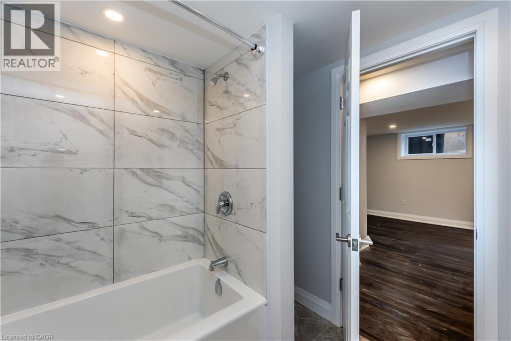 418 East 25th Street Unit# Basement, Hamilton, Ontario  L8V 3B3 - Photo 8 - 40781770