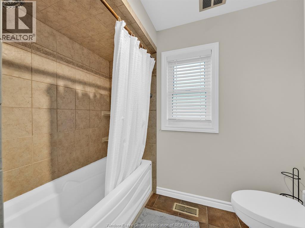 7 Longbeach Drive, Leamington, Ontario  N8H 4H9 - Photo 23 - 25027028