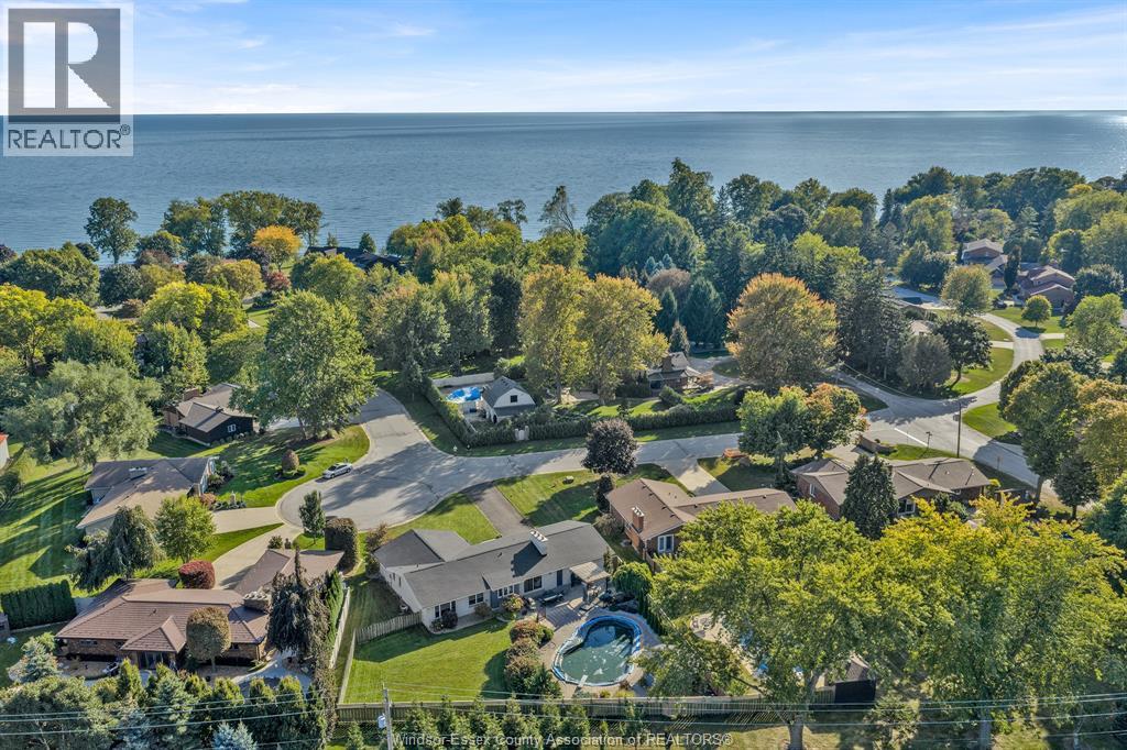 7 Longbeach Drive, Leamington, Ontario  N8H 4H9 - Photo 4 - 25027028
