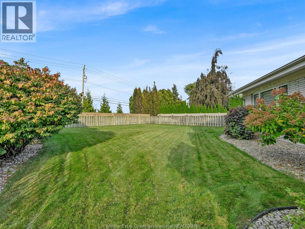 7 Longbeach Drive, Leamington, Ontario  N8H 4H9 - Photo 45 - 25027028