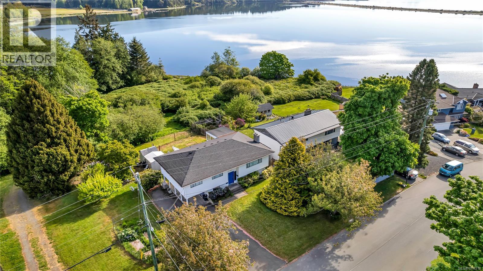 242 Portsmouth Dr, Colwood, British Columbia  V9C 1R9 - Photo 2 - 1018212