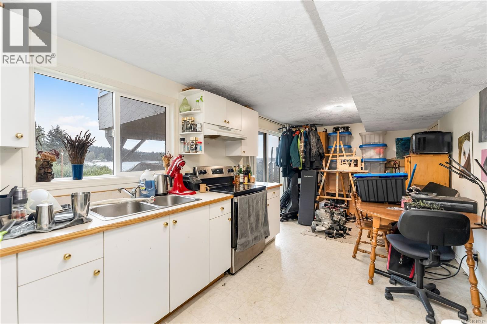 242 Portsmouth Dr, Colwood, British Columbia  V9C 1R9 - Photo 27 - 1018212