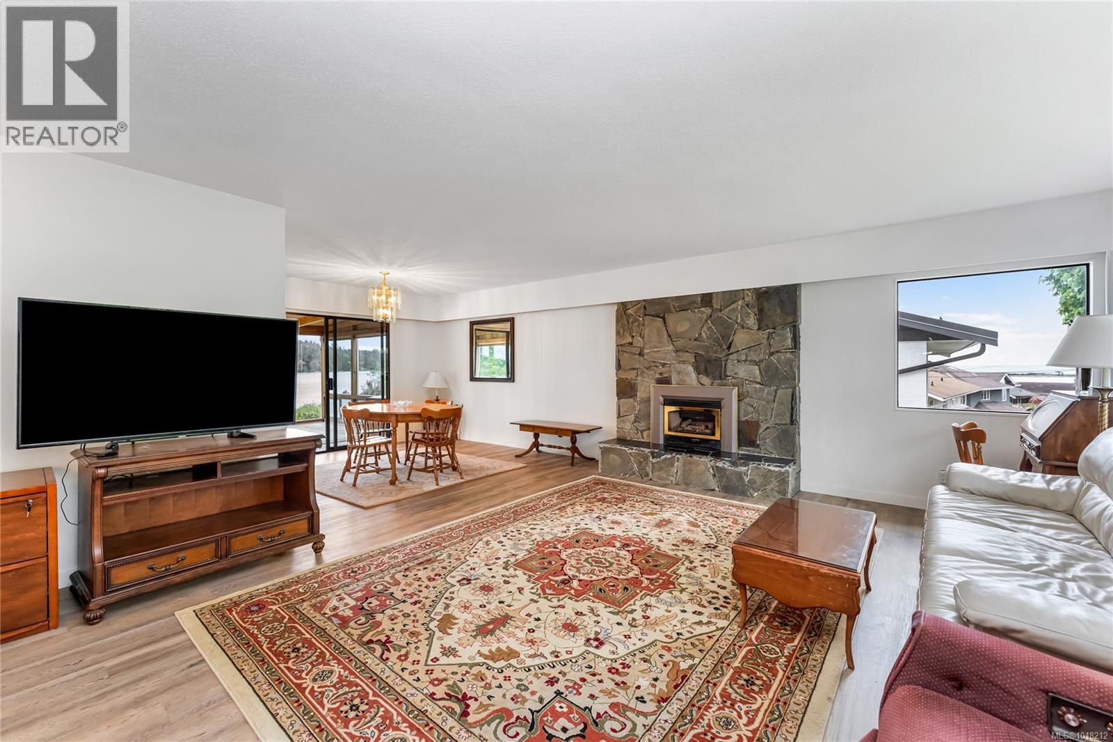 242 Portsmouth Dr, Colwood, British Columbia  V9C 1R9 - Photo 6 - 1018212