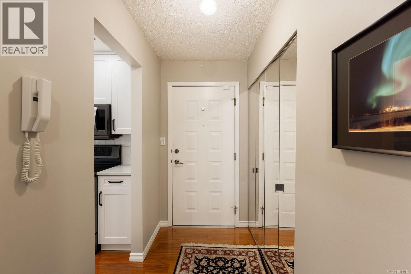 202 9900 Fifth St, Sidney, British Columbia  V8L 2X3 - Photo 21 - 1018015