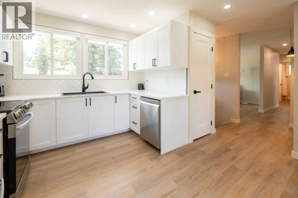 19 Sherwood Crescent, Red Deer, Alberta  T4N 0A4 - Photo 10 - A2257981