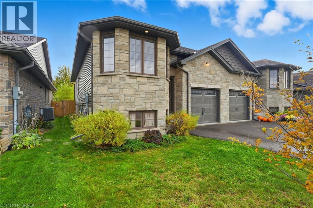 30 Schuyler Street, Paris, Ontario  N3L 0E5 - Photo 2 - 40780810