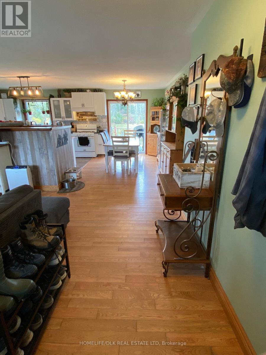 947 Townline Road N, North Grenville, Ontario  K0G 1J0 - Photo 2 - X12479135