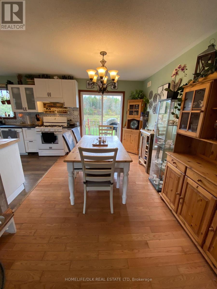 947 Townline Road N, North Grenville, Ontario  K0G 1J0 - Photo 4 - X12479135