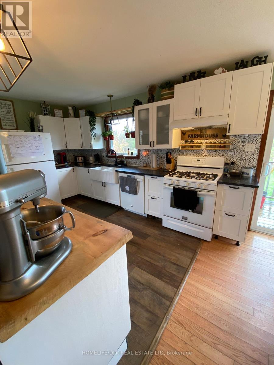 947 Townline Road N, North Grenville, Ontario  K0G 1J0 - Photo 7 - X12479135