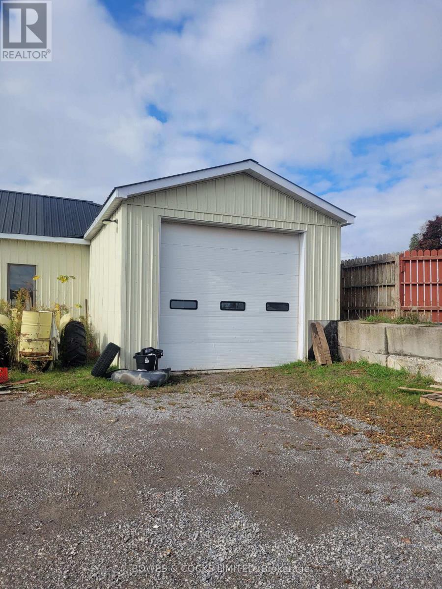 200 Lindsay Street S, Kawartha Lakes, Ontario  K9V 2N3 - Photo 1 - X12479167