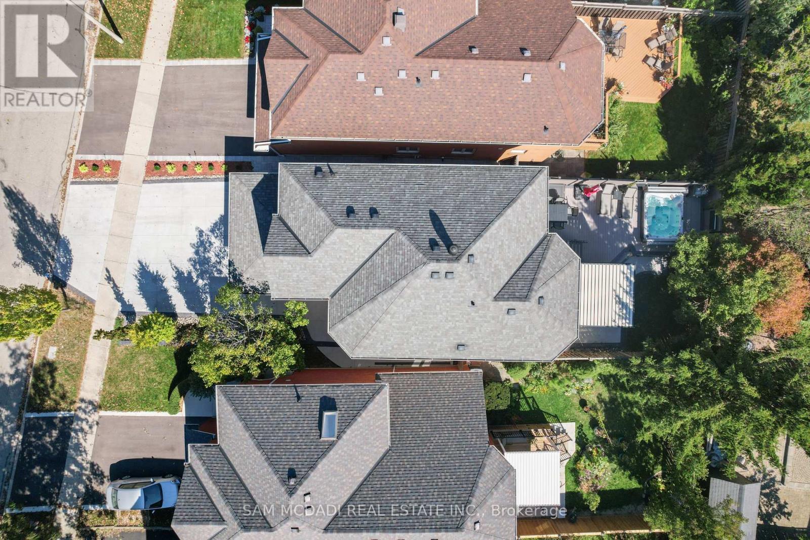 385 Turnberry Crescent, Mississauga, Ontario  L4Z 3W3 - Photo 5 - W12479072