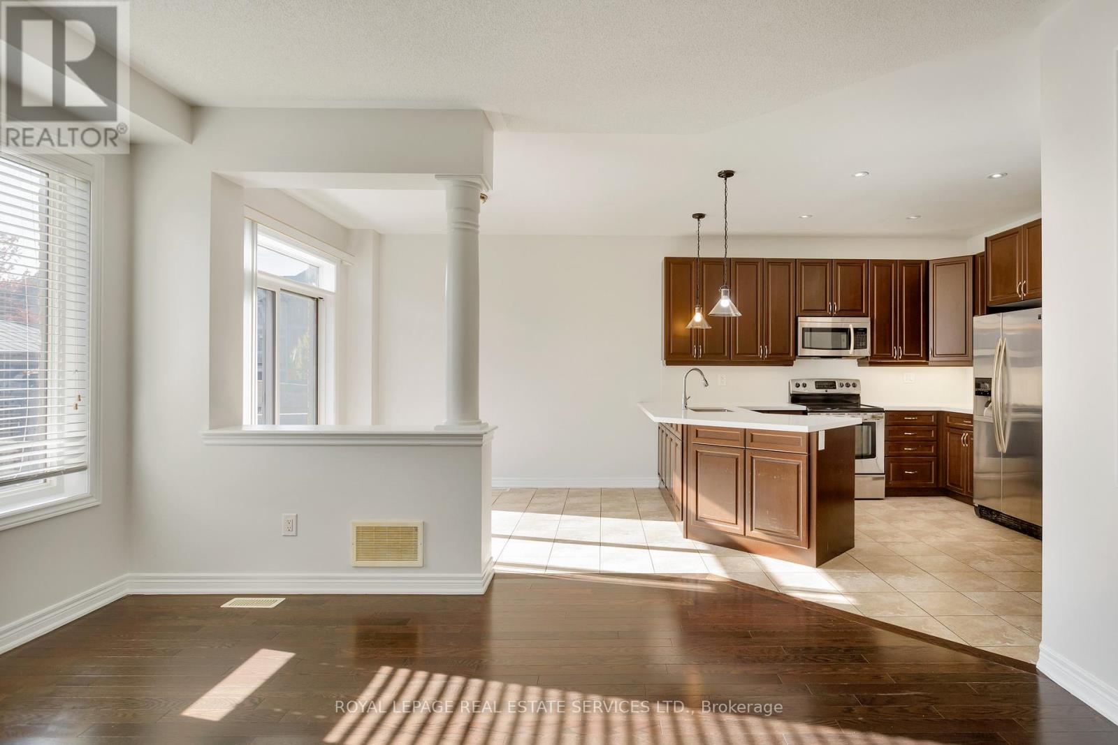 2464 Quetico Crescent, Oakville, Ontario  L6M 0R4 - Photo 12 - W12479084