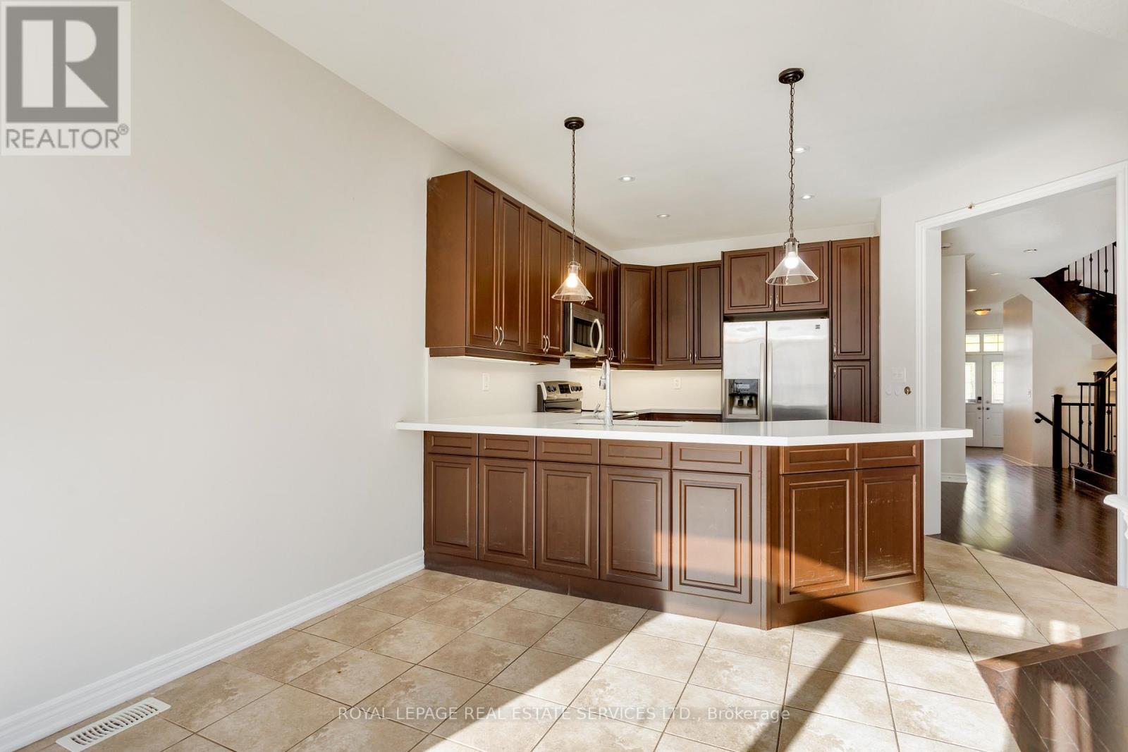 2464 Quetico Crescent, Oakville, Ontario  L6M 0R4 - Photo 13 - W12479084