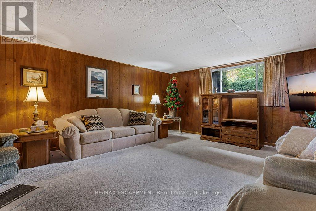 526 Elwood Road, Burlington, Ontario  L7N 3C7 - Photo 26 - W12479088