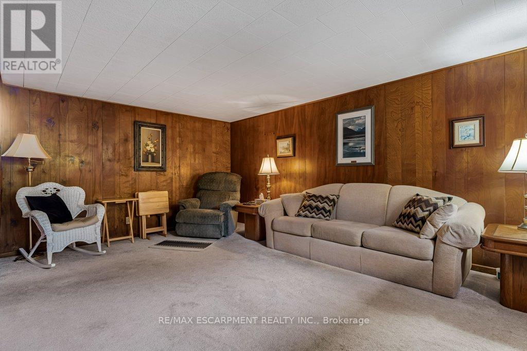 526 Elwood Road, Burlington, Ontario  L7N 3C7 - Photo 28 - W12479088