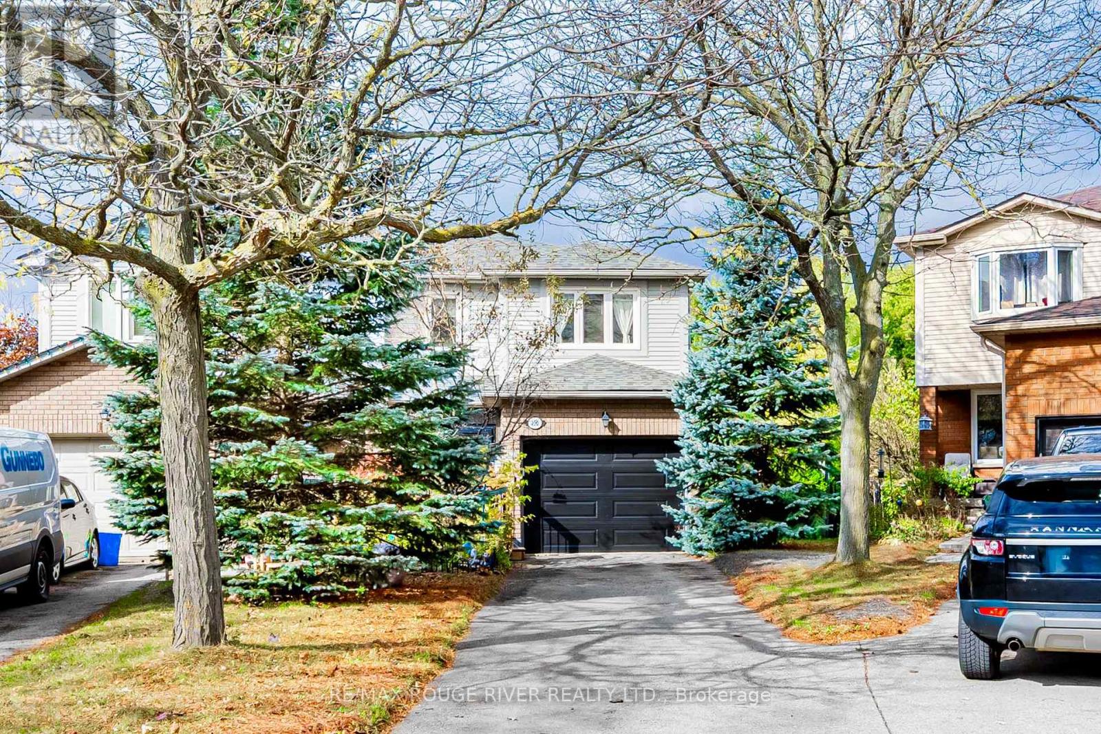 100 Lakeview Court, Orangeville, Ontario  L9W 4P3 - Photo 2 - W12479092