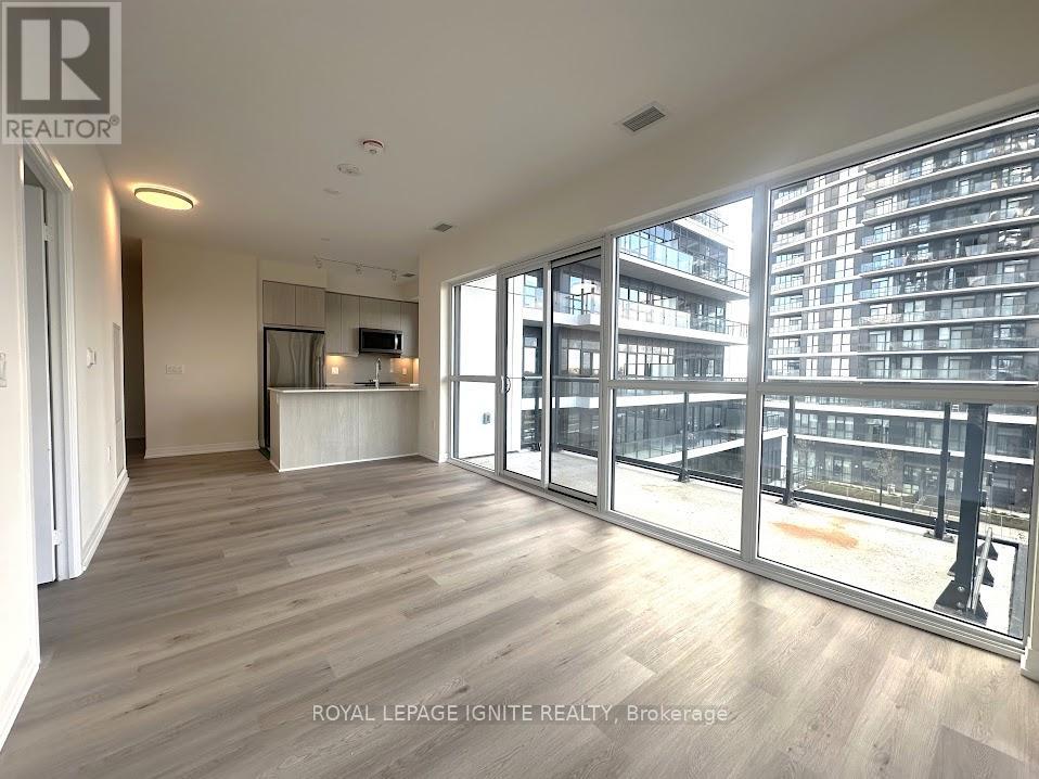 412 - 15 Watergarden Drive, Mississauga, Ontario  L5R 0H4 - Photo 4 - W12479093