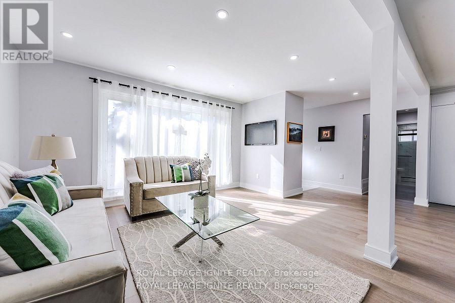 4 Drayton Crescent, Brampton, Ontario  L6T 3G7 - Photo 13 - W12479105