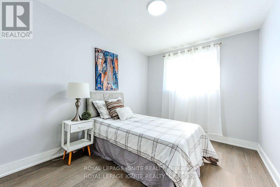 4 Drayton Crescent, Brampton, Ontario  L6T 3G7 - Photo 19 - W12479105