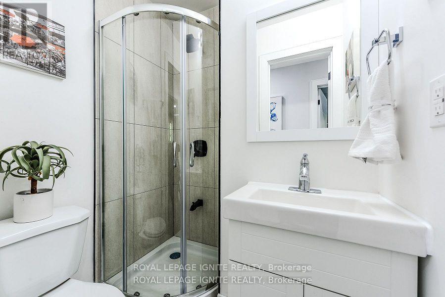 4 Drayton Crescent, Brampton, Ontario  L6T 3G7 - Photo 23 - W12479105