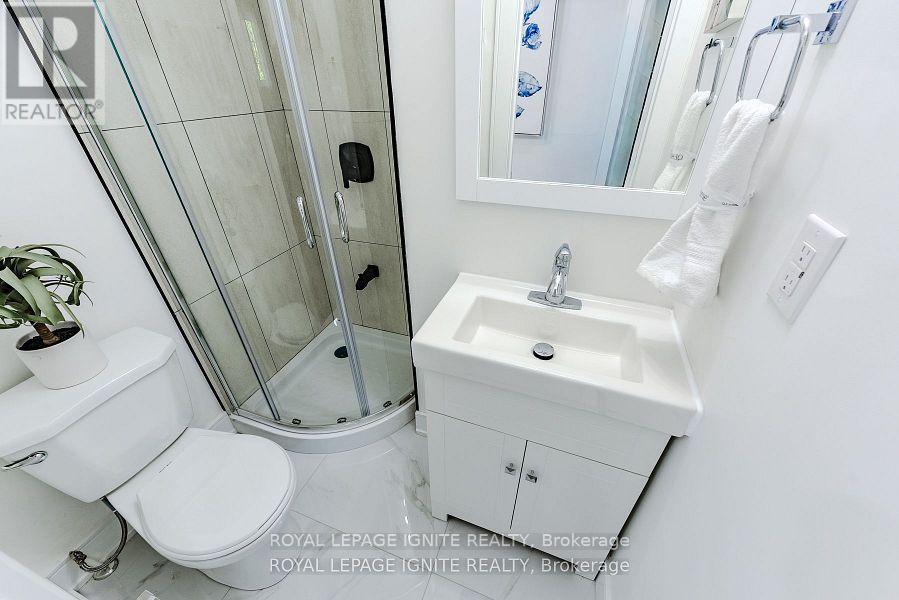 4 Drayton Crescent, Brampton, Ontario  L6T 3G7 - Photo 24 - W12479105